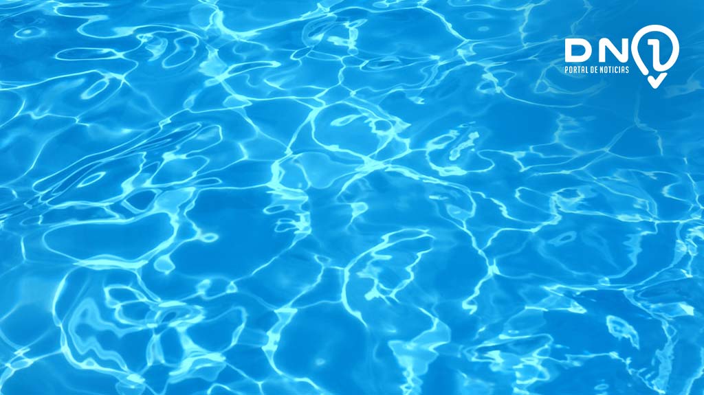 Criança de 2 anos morre afogada em piscina