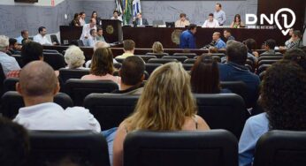 Em sessão extraordinária, vereadores aprovam seis projetos