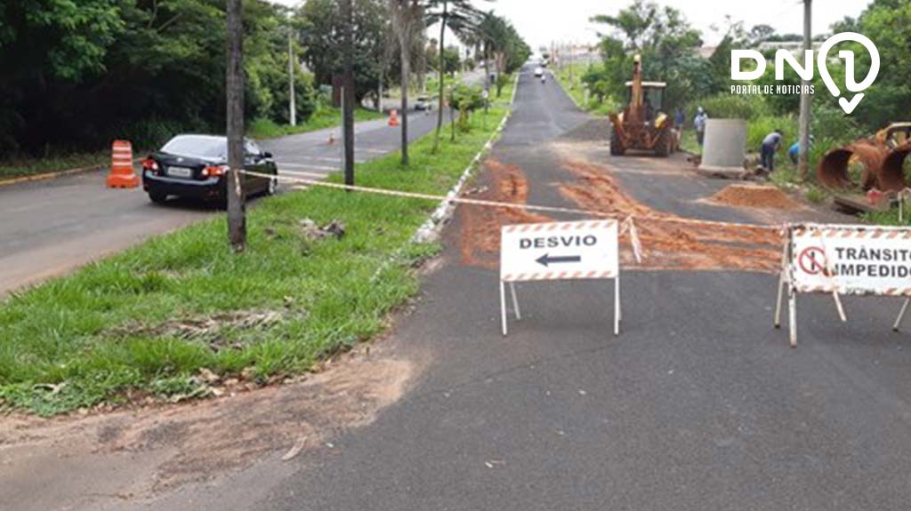 Trecho da Avenida Professora Geracina de Menezes Sanches é interditado para reparos