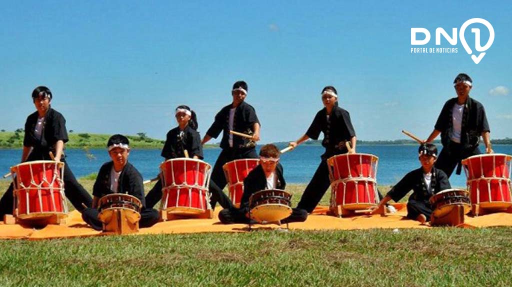 Grupo realiza apresentação de tambores japoneses no Sesc Birigui