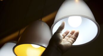 Aneel suspende por 90 dias cortes no fornecimento de energia elétrica