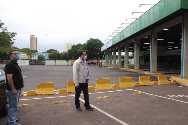 Prefeito de Birigui e secretário fazem vistorias nas obras do Terminal Urbano e da UBS 5, no Santo Antônio