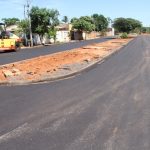 Após 20 anos, trecho de terra da Avenida Vitória Régia ganhou asfaltamento da Prefeitura de Birigui
