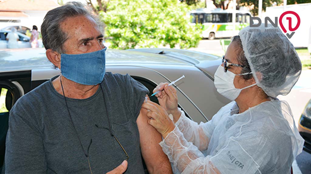 ‘Melhor picada que recebi na minha vida’, diz idoso ao receber primeira dose da vacina contra covid-19