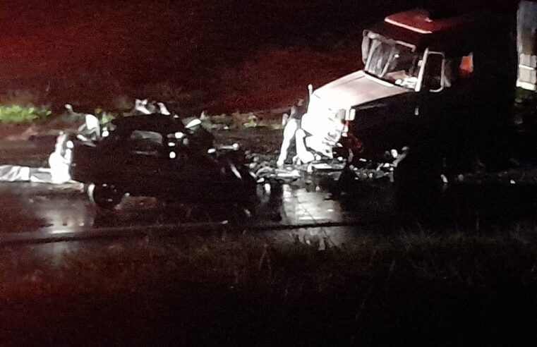 Motorista morre após bater de frente com caminhão em rodovia de Araçatuba