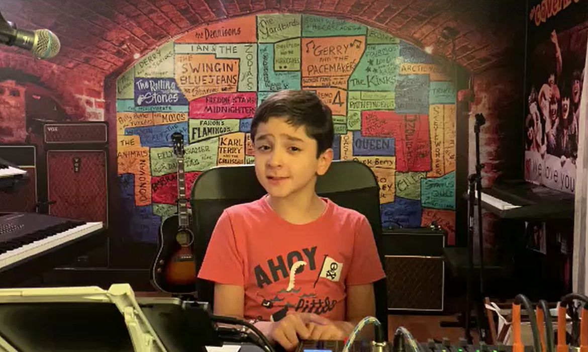 Brasileiro de 8 anos é uma das pessoas mais inteligentes do mundo