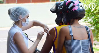 Saúde promove vacinação noturna contra a covid-19 nesta quinta (16) na Praça Dr. Gama