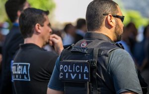 Governo de SP autoriza atividade delegada para policiais civis