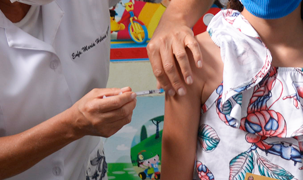 Saúde amplia vacinação e crianças de 11 anos sem comorbidades já podem se imunizar contra covid-19