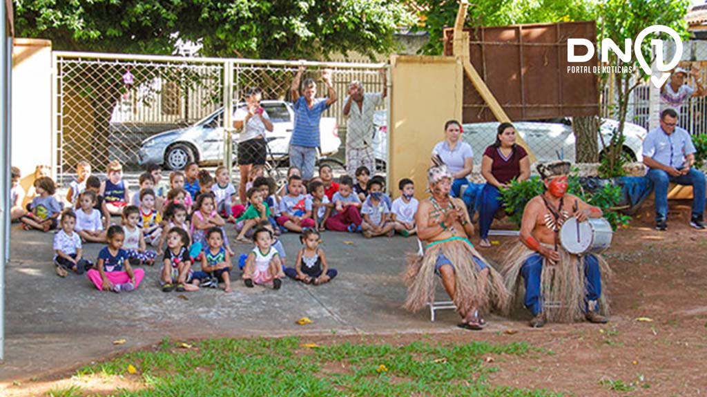 Índios da Aldeia Icatu fazem apresentação cultural para alunos de creches de Birigui