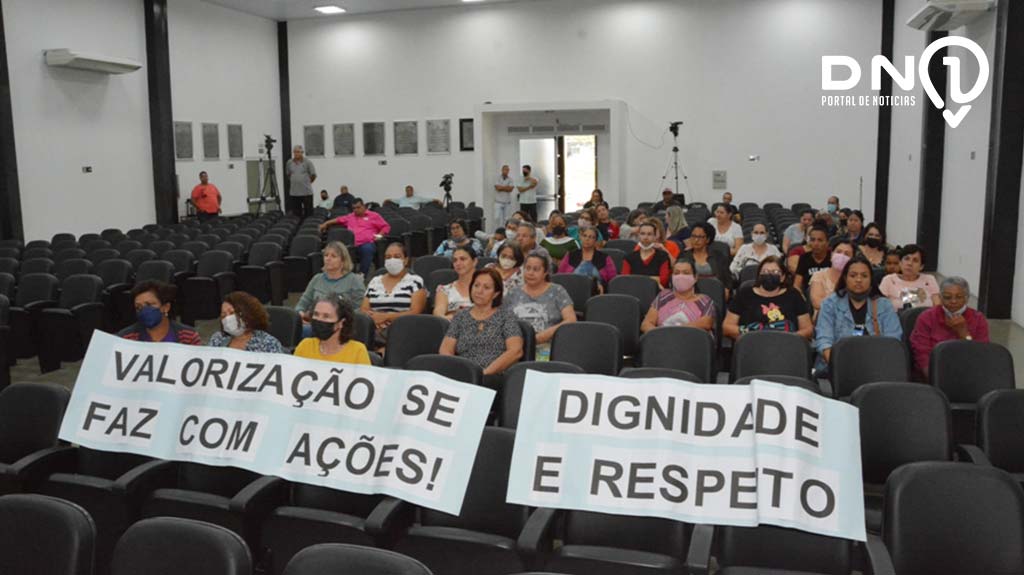 Veto de Leandro Maffeis ao projeto do piso salarial do magistério é derrubado por nove votos